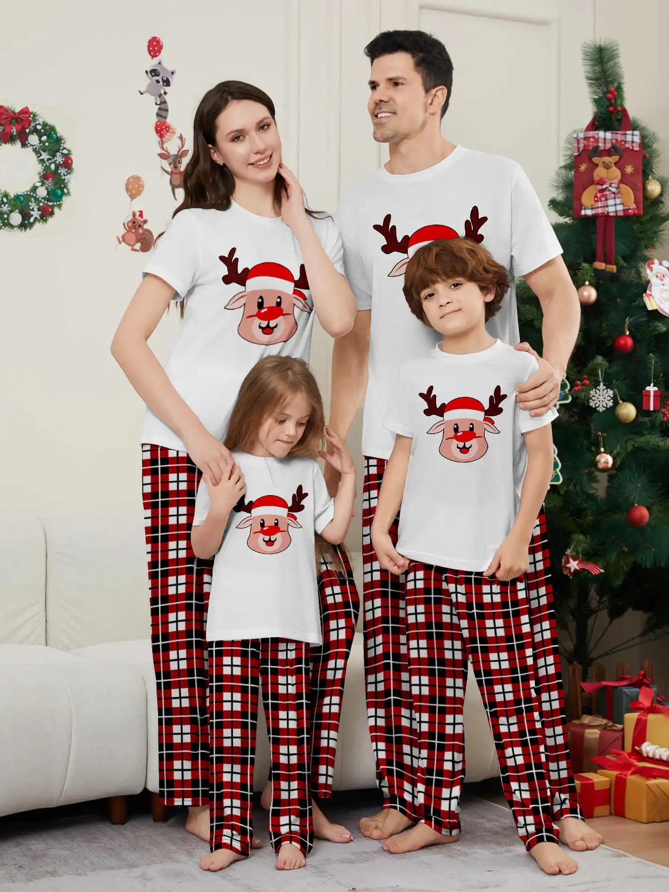 New Year's Costumes Short Sleeve Christmas Pyjamas Set Adults Kids Matching Outfits Cute Elk Print T-shirt+Trousers Loungewear New Year's Costumes Short Sleeve Christmas Pyjamas Set Adults Kids Matching Outfits Cute Elk Print T-shirt+Trousers Loungewear