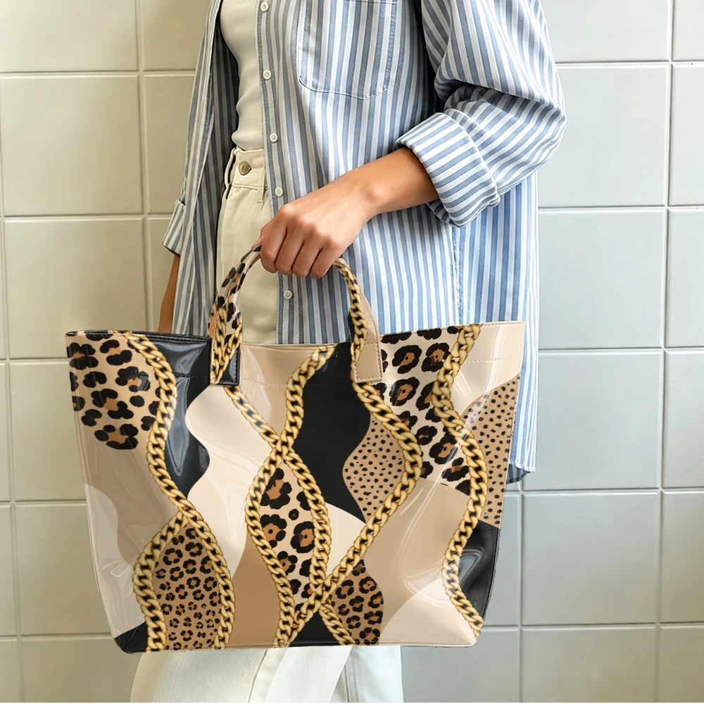 1pc Leopard Metal Chain Stitching Pattern Bright PVC Tote Bag, Retro Luxury Printing, Large-Capacity Handbag, Outdoor Travel Commuting, Storage of Beauty Books, Travel Paraphernalia, Short Handle Handbag. - Image 7