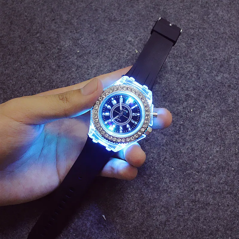 led Flash Luminous Watch Personality trends students lovers jellies woman men's watches 7 color light WristWatch bayan kol saati led Flash Luminous Watch Personality trends students lovers jellies woman men's watches 7 color light WristWatch bayan kol saati
